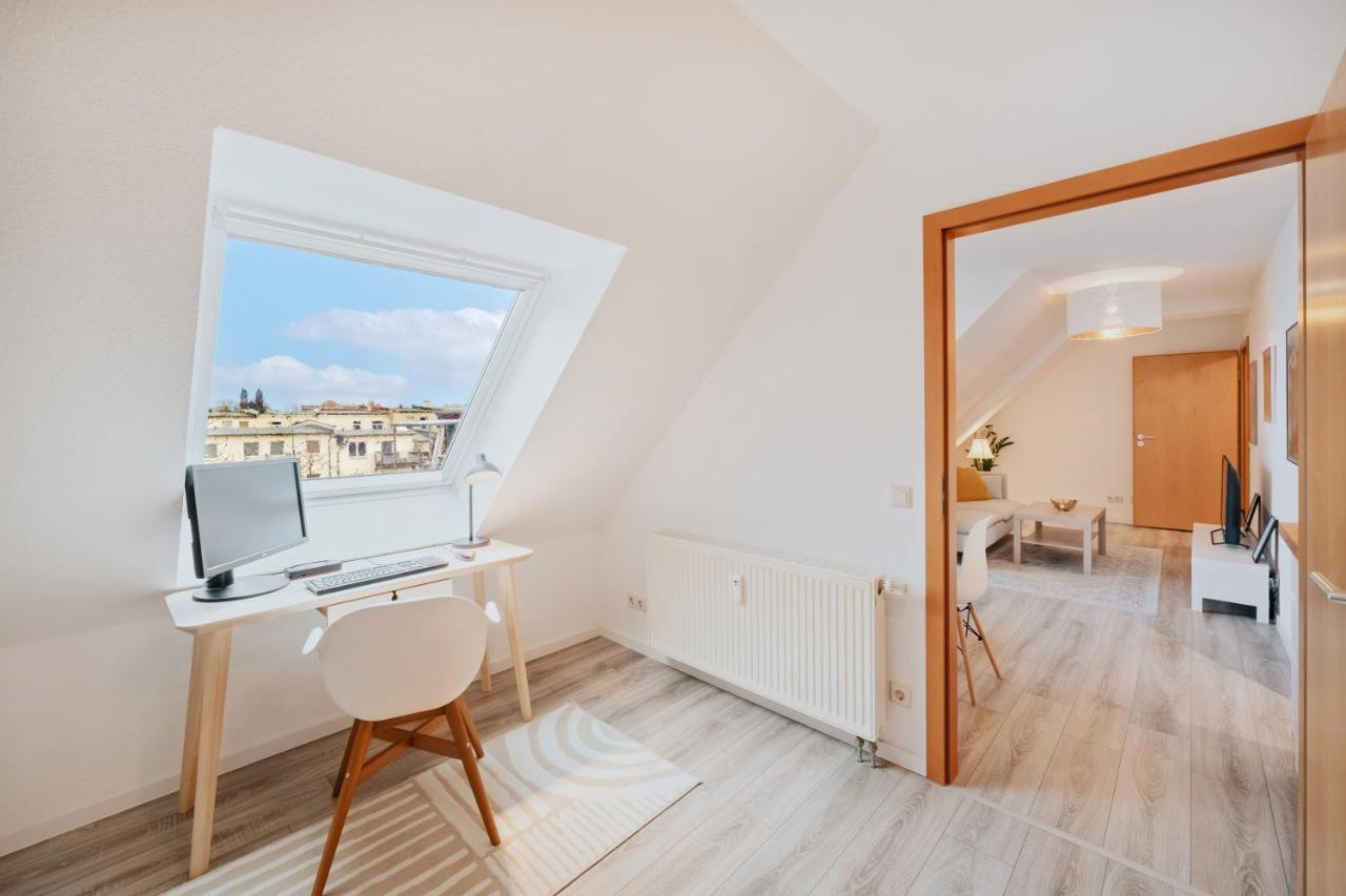 Bliss Place - Serviced Apartment - Arbeitsplatz, Zentral, Kueche, Waschmaschine, Smarttv Magdeburg Luaran gambar