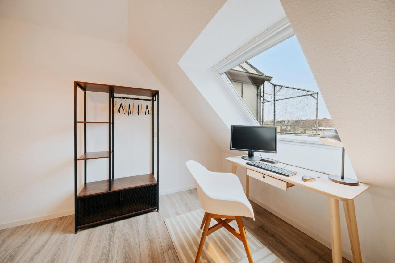 Bliss Place - Serviced Apartment - Arbeitsplatz, Zentral, Kueche, Waschmaschine, Smarttv Magdeburg Luaran gambar
