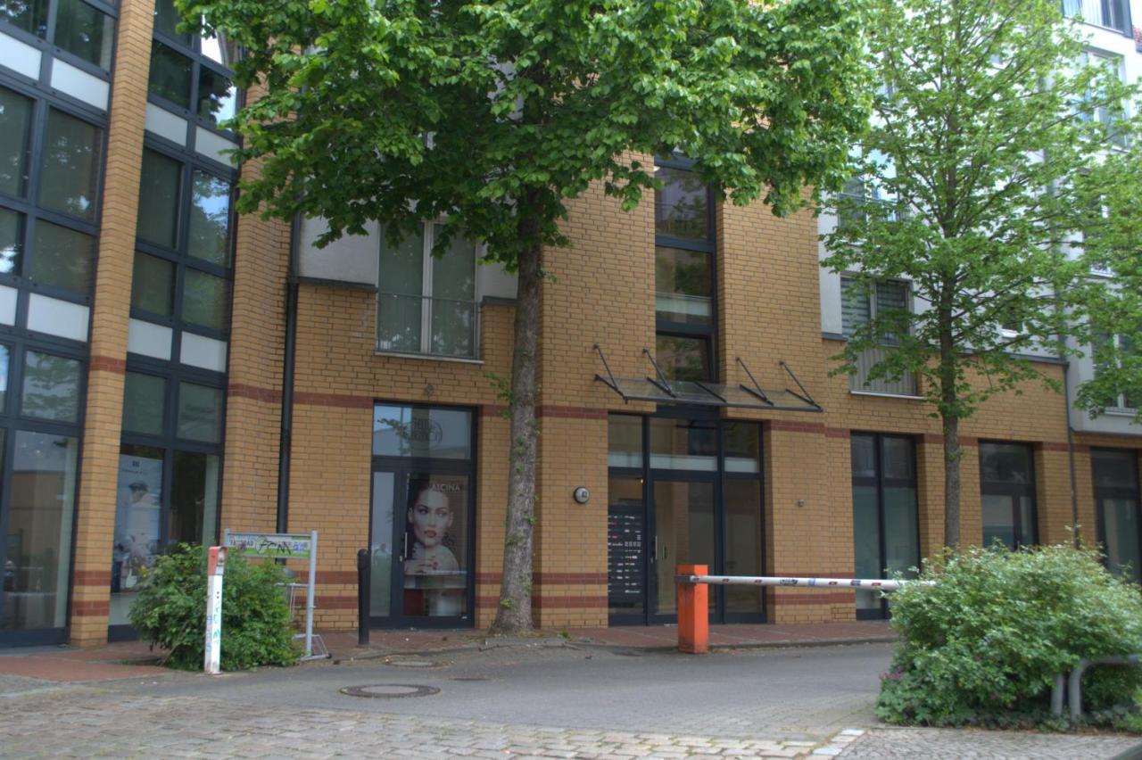 Bliss Place - Serviced Apartment - Arbeitsplatz, Zentral, Kueche, Waschmaschine, Smarttv Magdeburg Luaran gambar